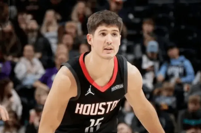 安全合法的在线博彩平台-集体失准！火箭替补球员全场18投仅4中，三分12中1仅贡献9分